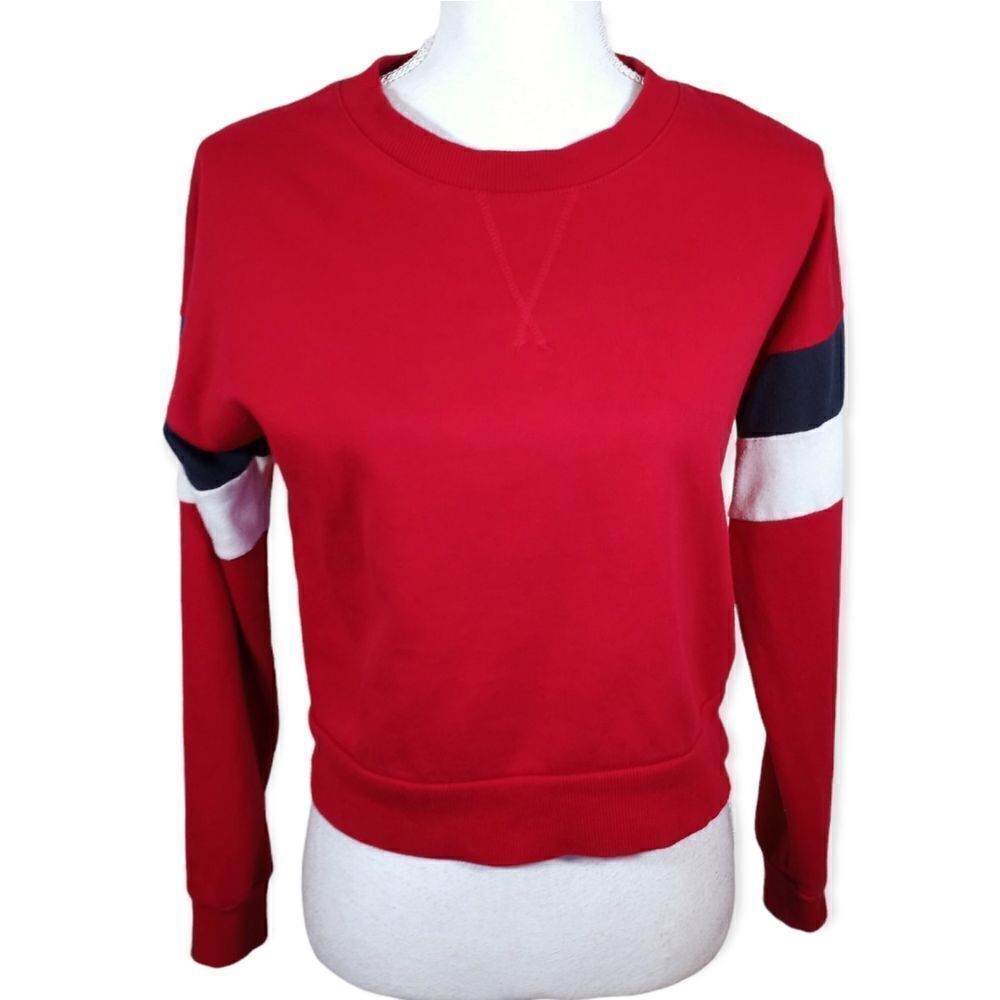 AMBIANCE RED CROPPED PULLOVER W/BLUE & WHITE STRIPE SLEEVES SZ.M EUC